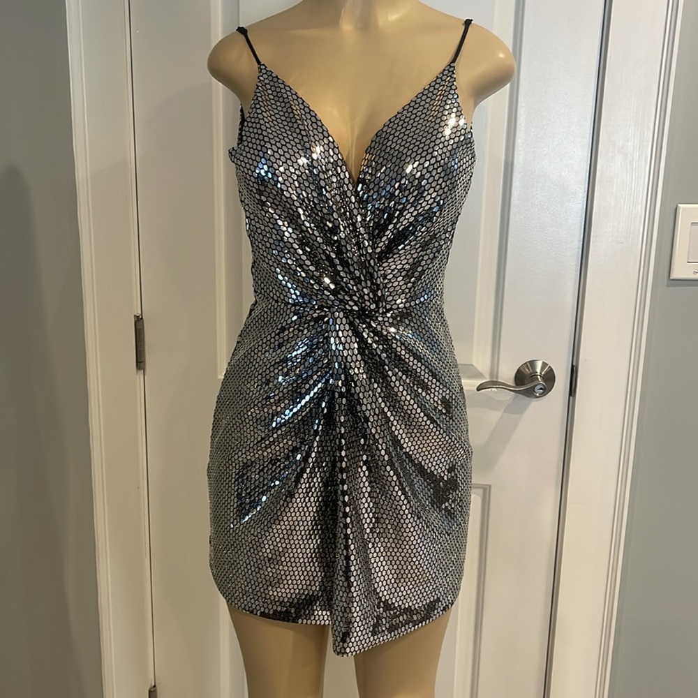 Delfi collective Silver party cocktail New Year dress size small great condition